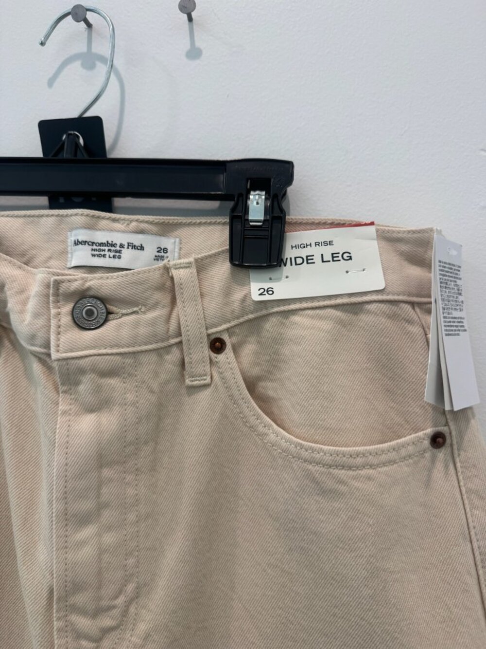Abercrombie & Fitch High Rise Wide Leg Jeans - Picture 4 of 5